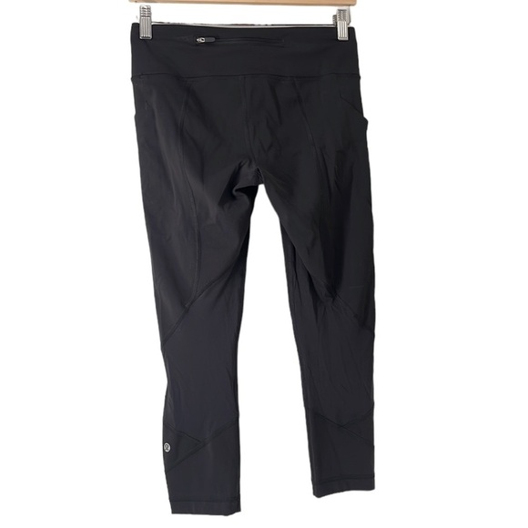Lululemon Pace Rival Crop *Full-On Luxtreme 22"
Black workout gym sz 6 - Picture 5 of 11